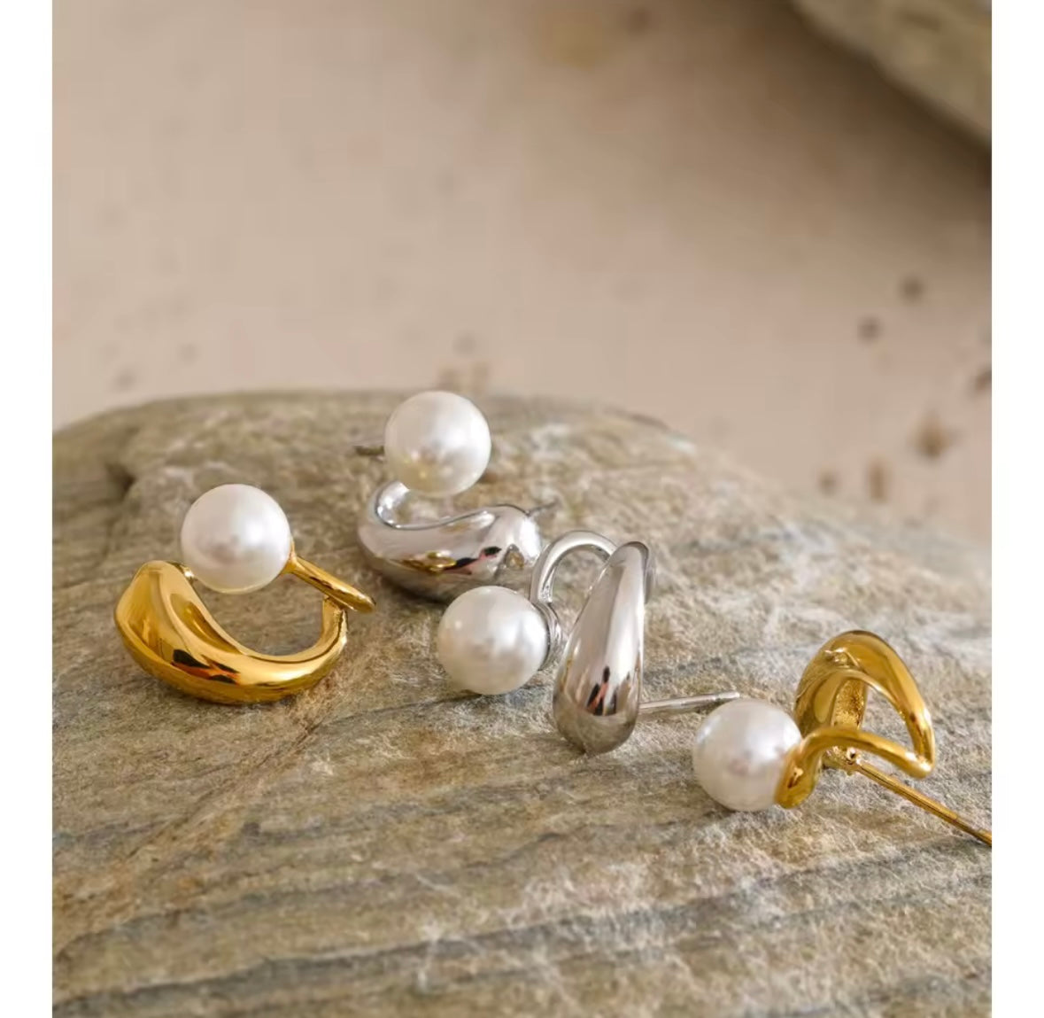 Lily EARRINGS