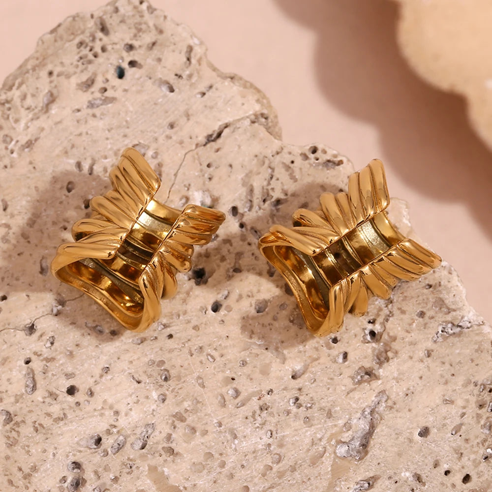 Drive me Crazy EAR CUFF