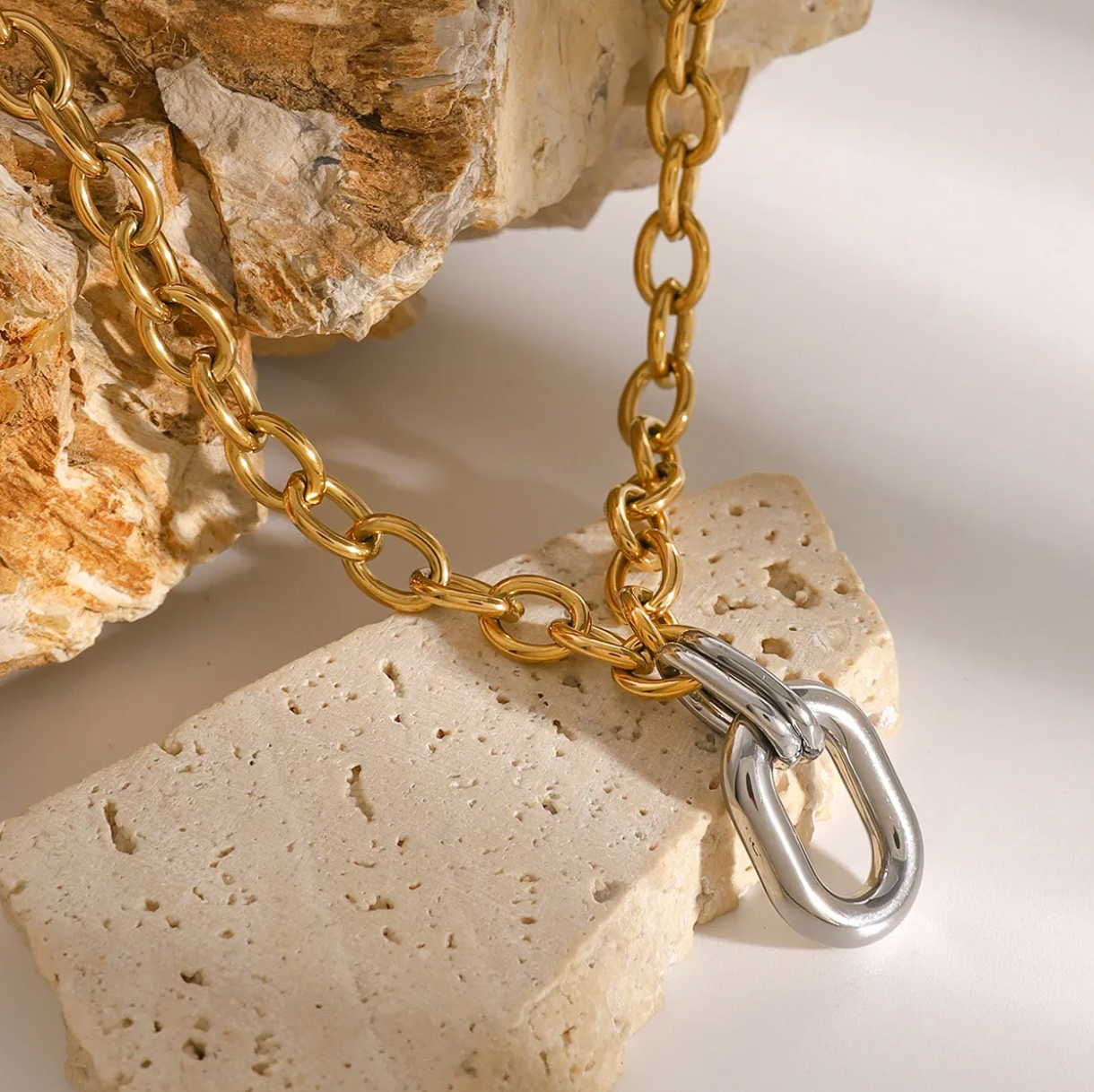 Ema KETTING