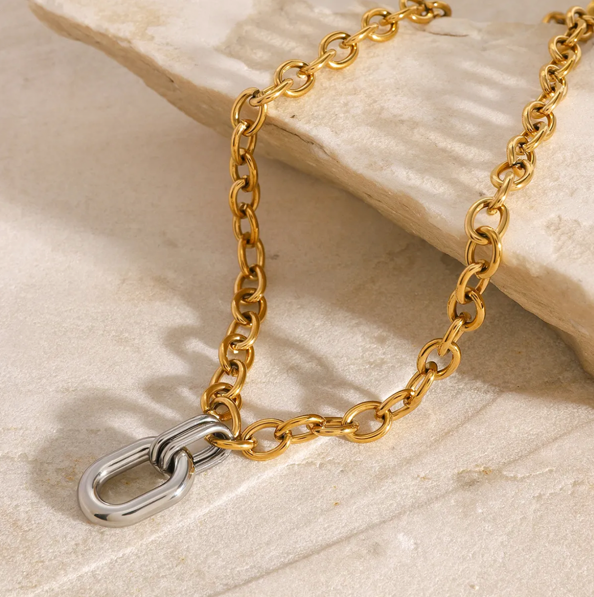 Ema KETTING