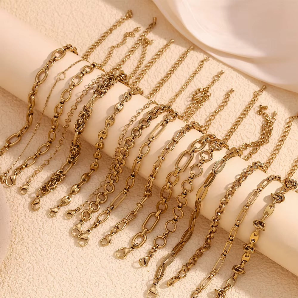 Main Character BRACELET