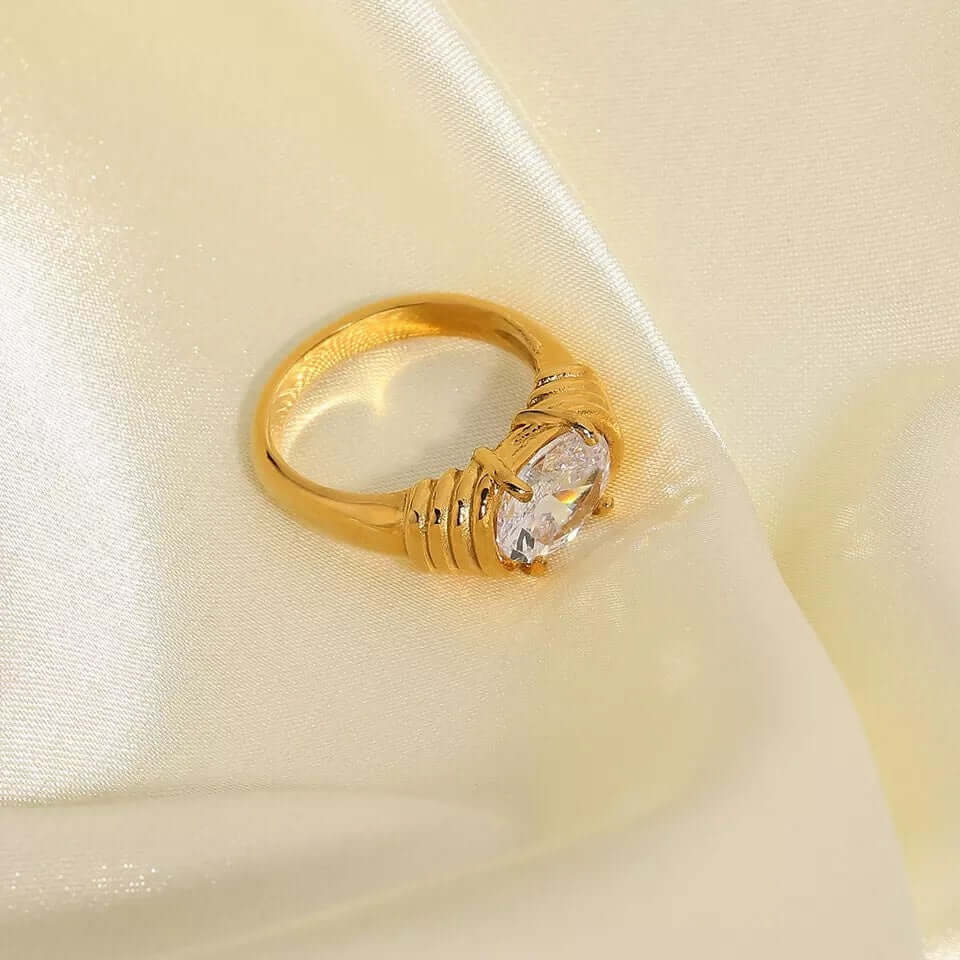 Modern Muse RING Folie à Trois