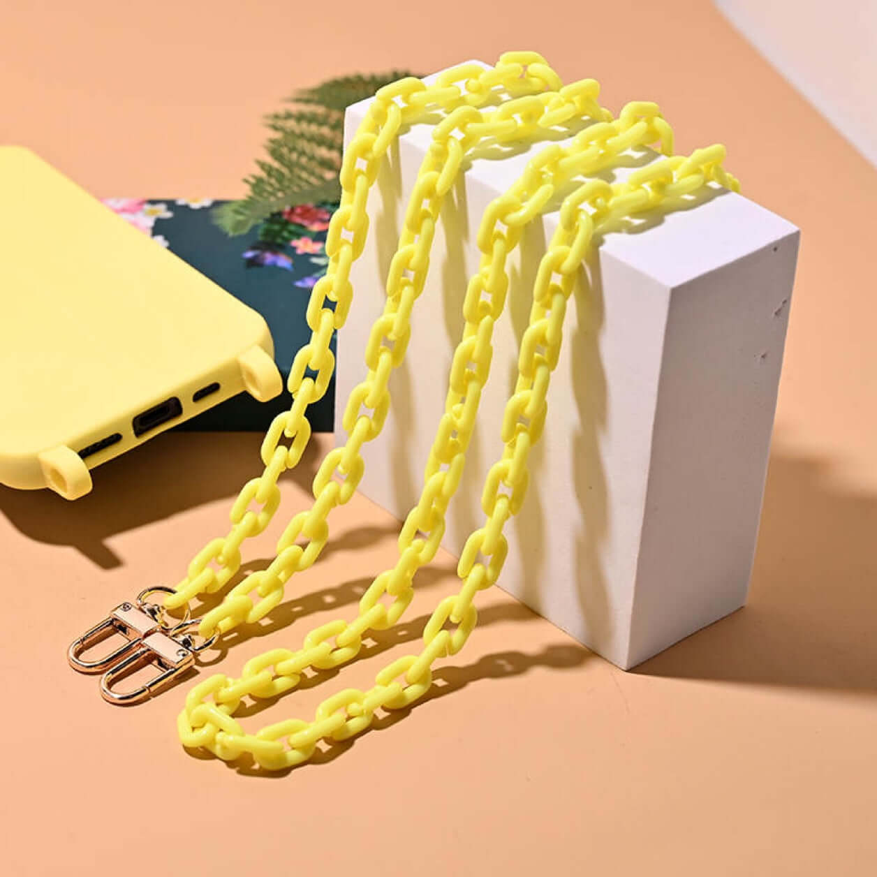 Made For Summer PHONE CHAIN Folie à Trois
