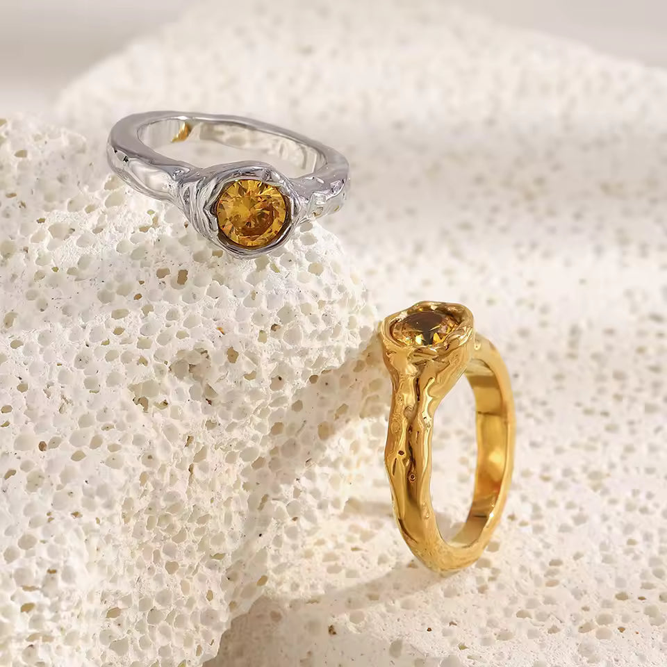 Lara RING