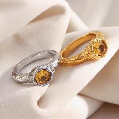 Lara RING