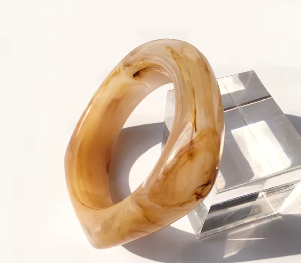 Claudia Acrylic BRACELET