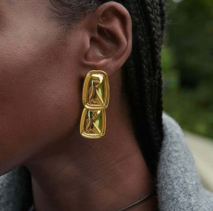 Mesmerizing Moves EARRINGS Folie à Trois