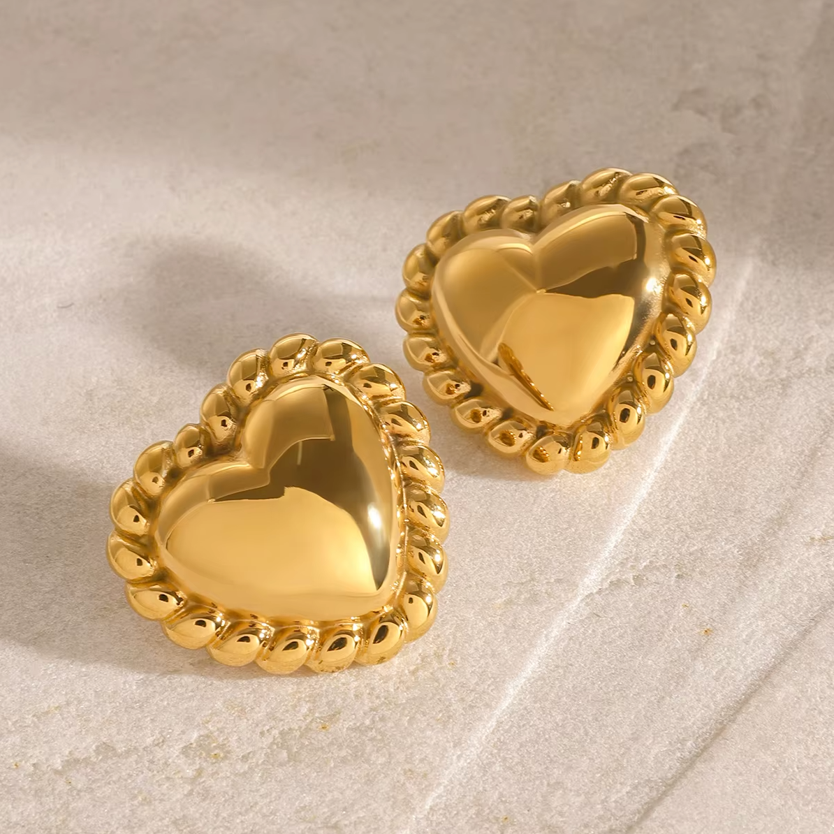 Hartjes stud oorbellen