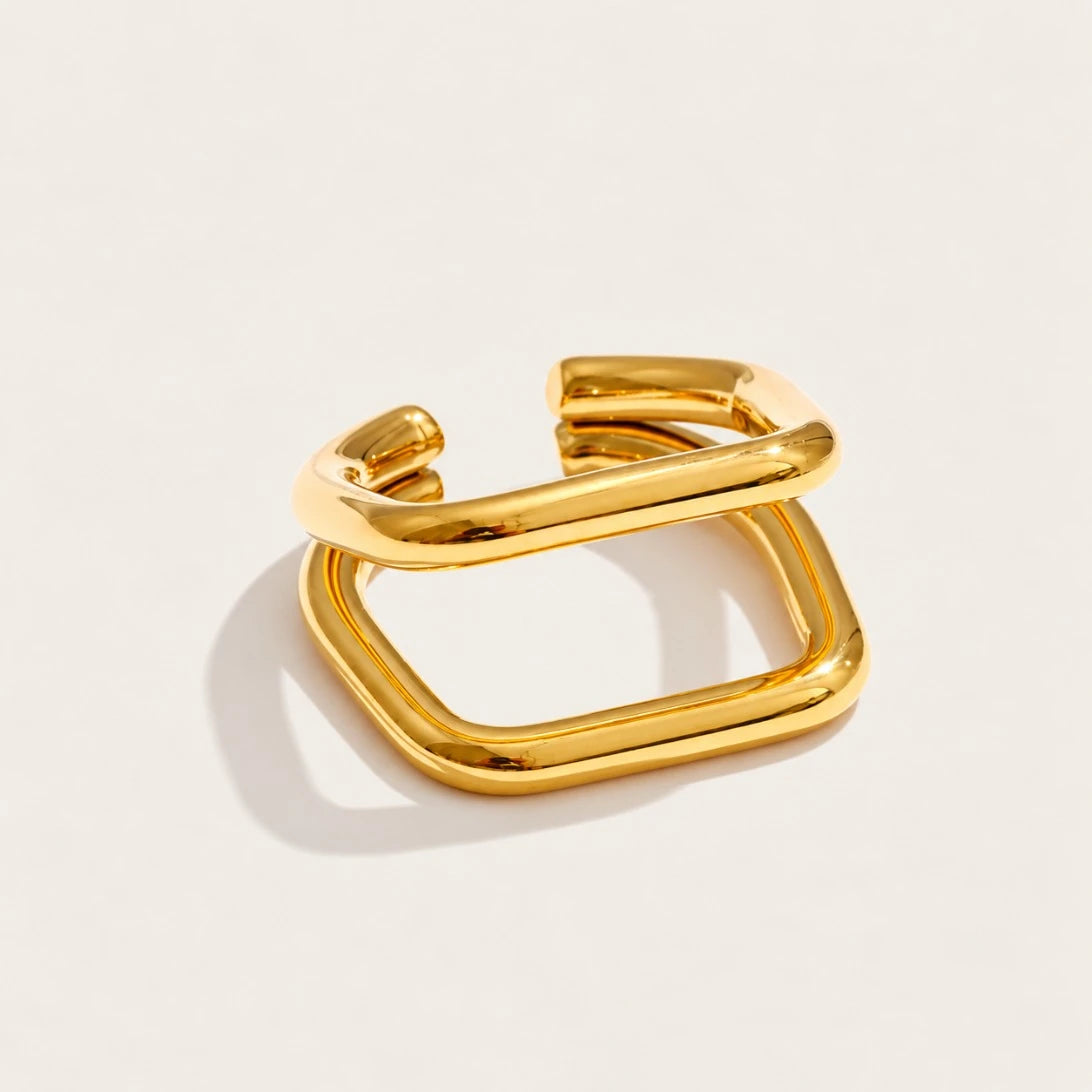 Gold Carré RING: a thick, rounded band shaped into an open square with soft corners — Folie à Trois
