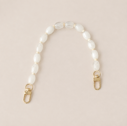 Folie A Trois Fennel Short Phone Chain White