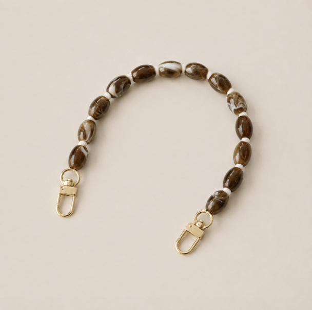 Folie A Trois Fennel Short Phone Chain Brown