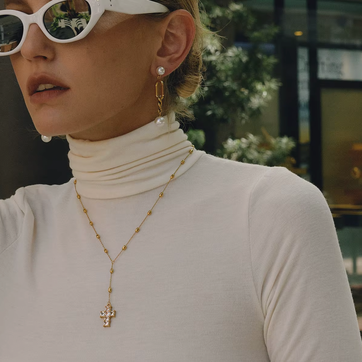 Honey Trap DES BOUCLES D'OREILLES