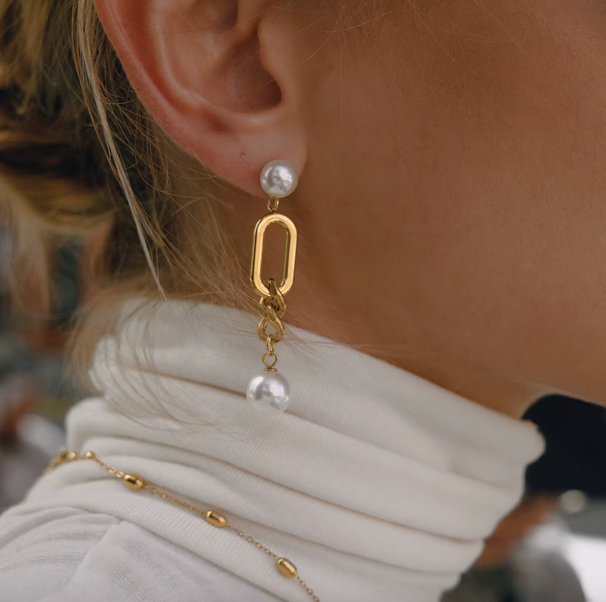 Honey Trap DES BOUCLES D'OREILLES