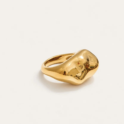 Gold Pépite RING: a chunky, nugget-shaped dome ring with a glossy, softly sculpted surface — Folie à Trois
