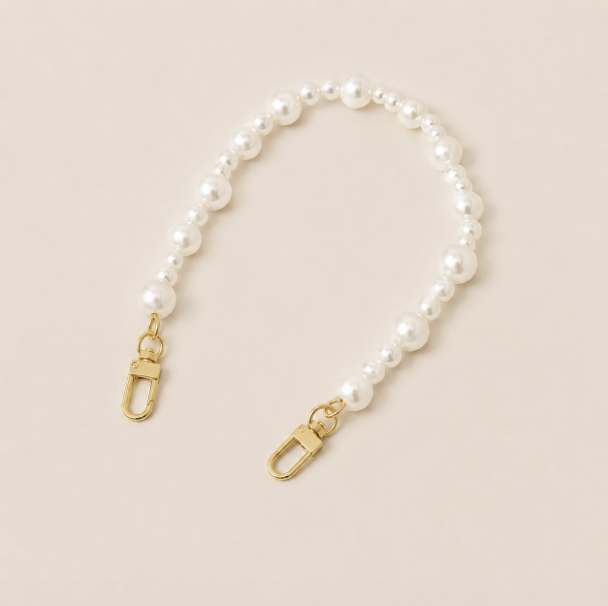Folie A Trois Sabine Pearl SHORT Phone Chain - main