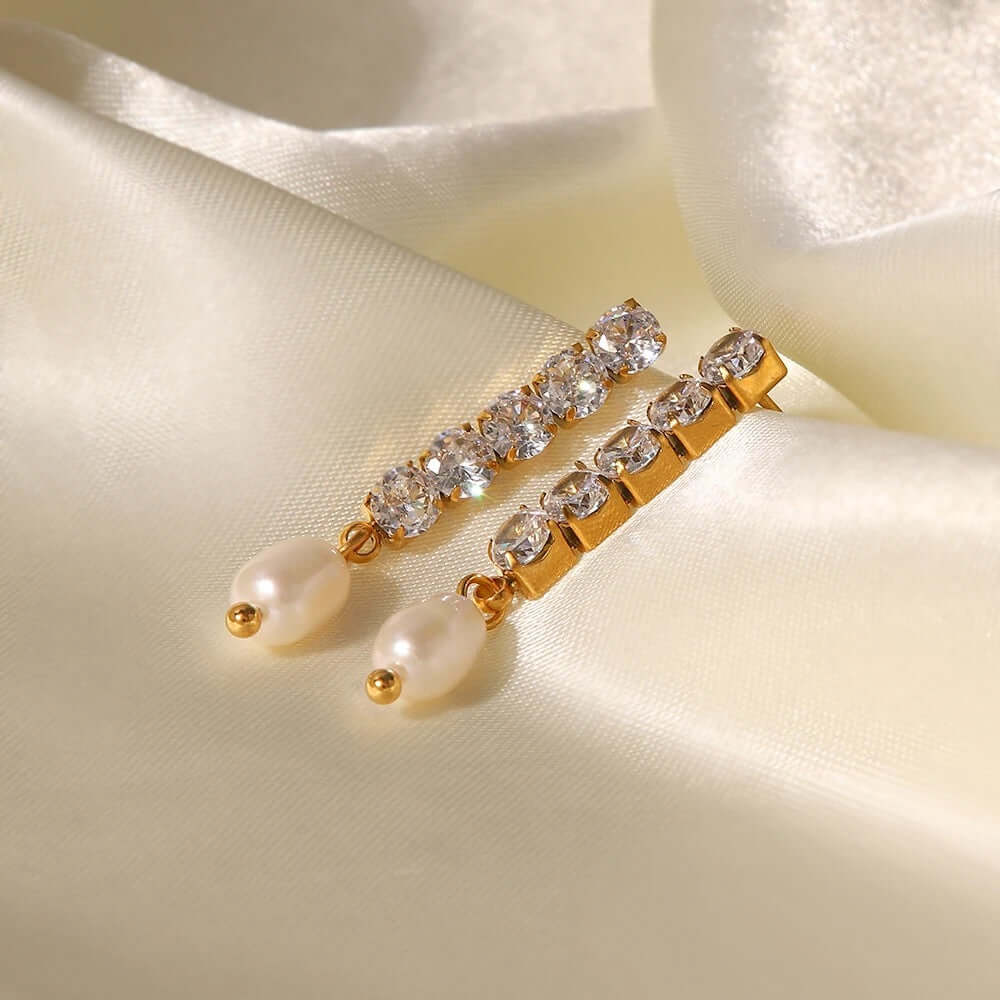 Steal The Spotlight EARRINGS Folie à Trois