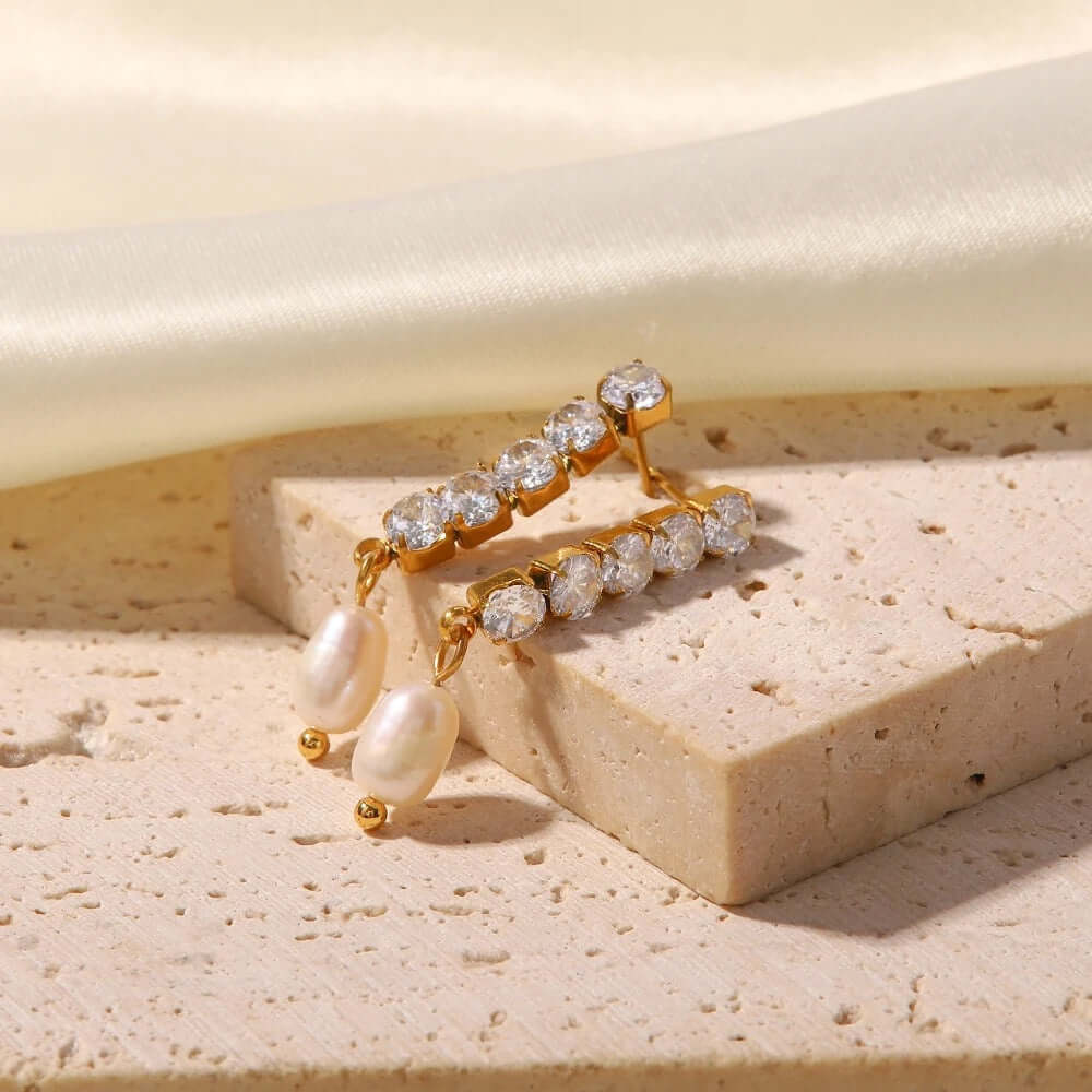 Steal The Spotlight EARRINGS Folie à Trois