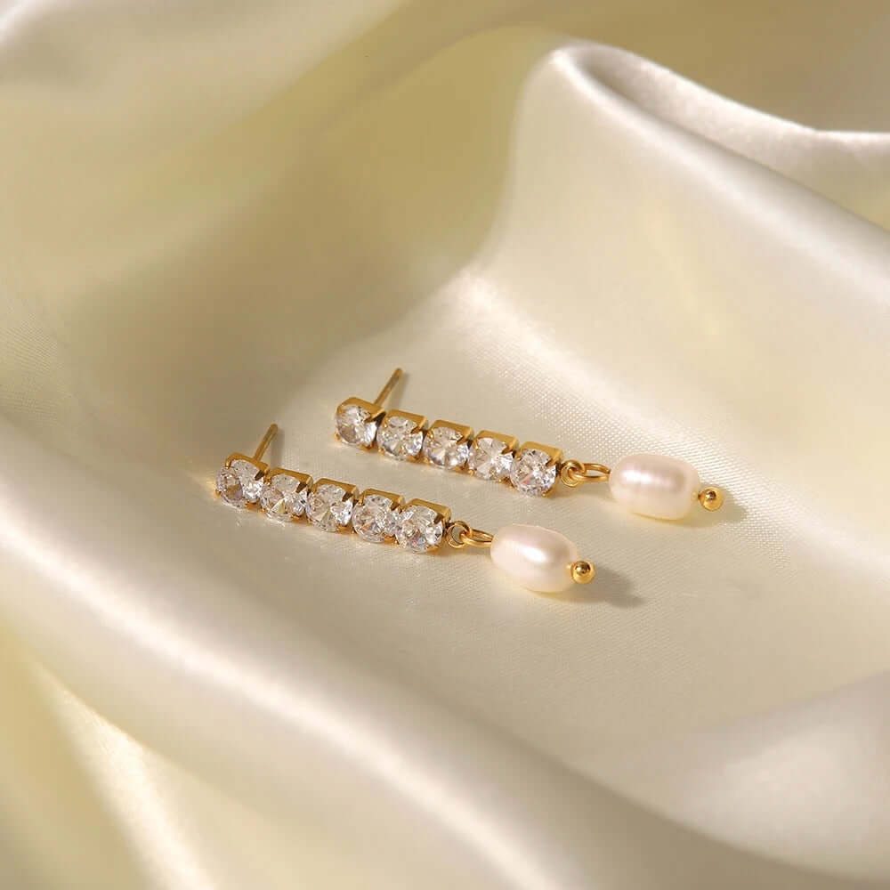 Steal The Spotlight EARRINGS Folie à Trois
