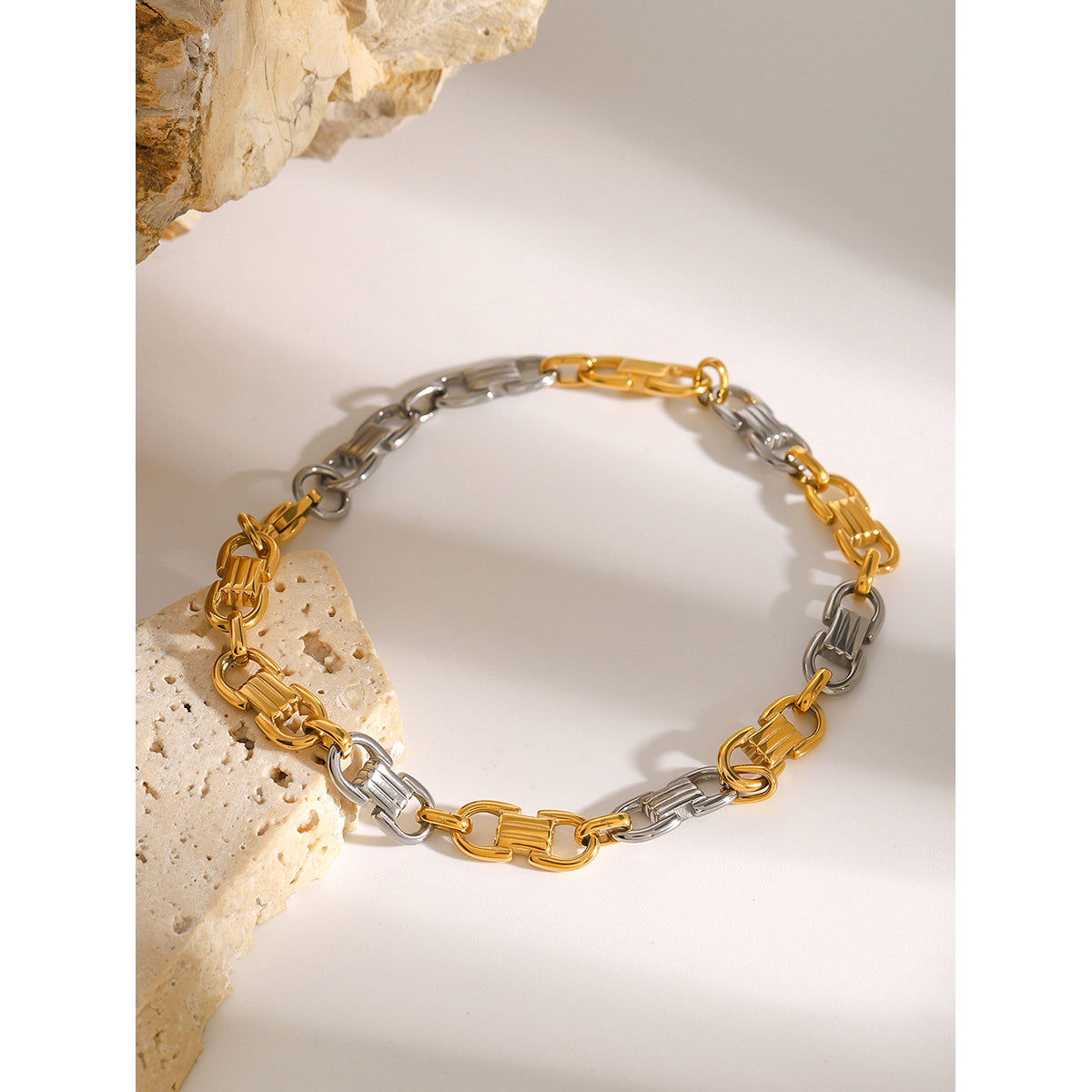 June ARMBAND