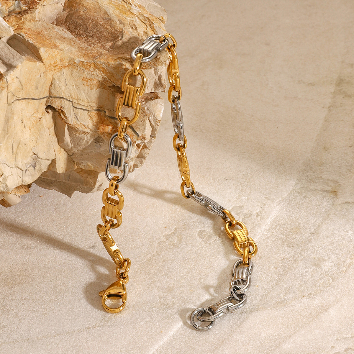 June ARMBAND