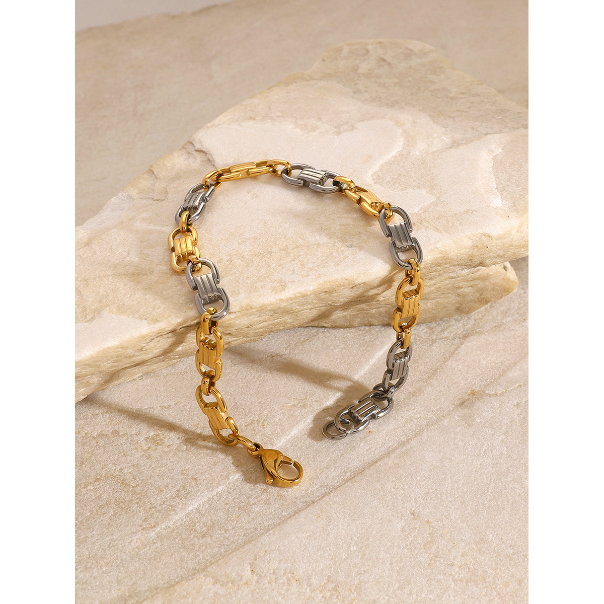June ARMBAND