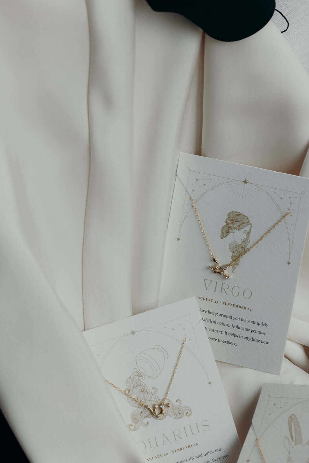 Zodiac Necklace 12-pack Folie à Trois