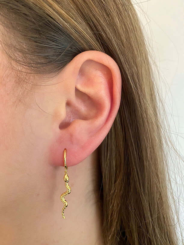 SNEAKY HANGING EARRINGS Folie à Trois