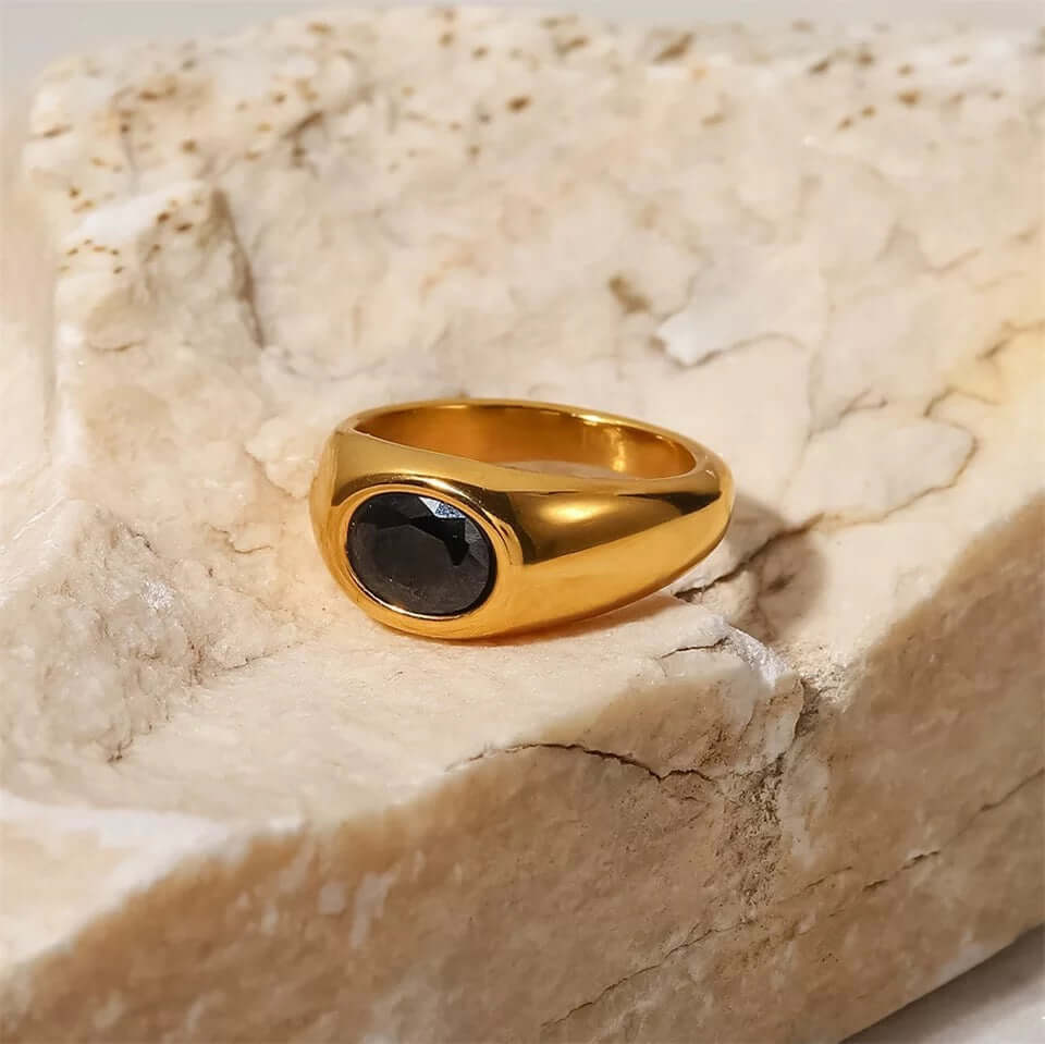 Daytime Exploring RING Folie à Trois