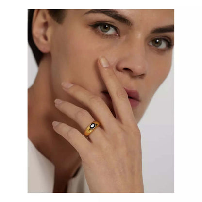 Daytime Exploring RING Folie à Trois