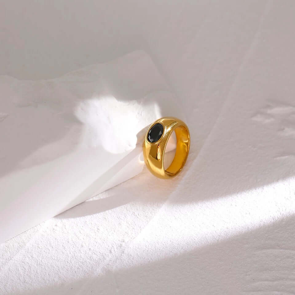 Daytime Exploring RING Folie à Trois