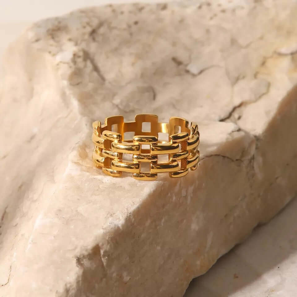 I Feel in love RING Folie à Trois