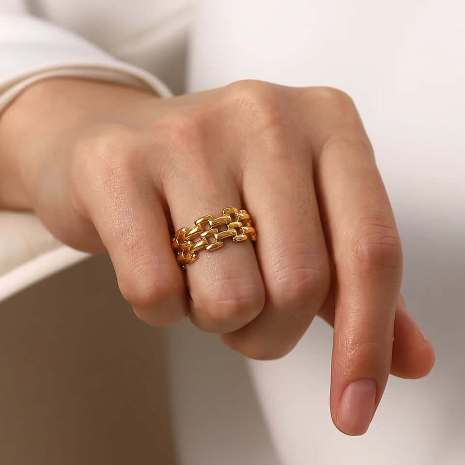 I Feel in love RING Folie à Trois