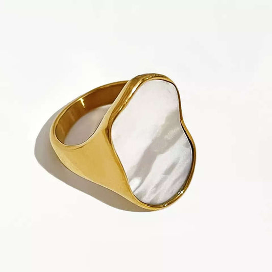 Pearlescent Moon RING Folie à Trois